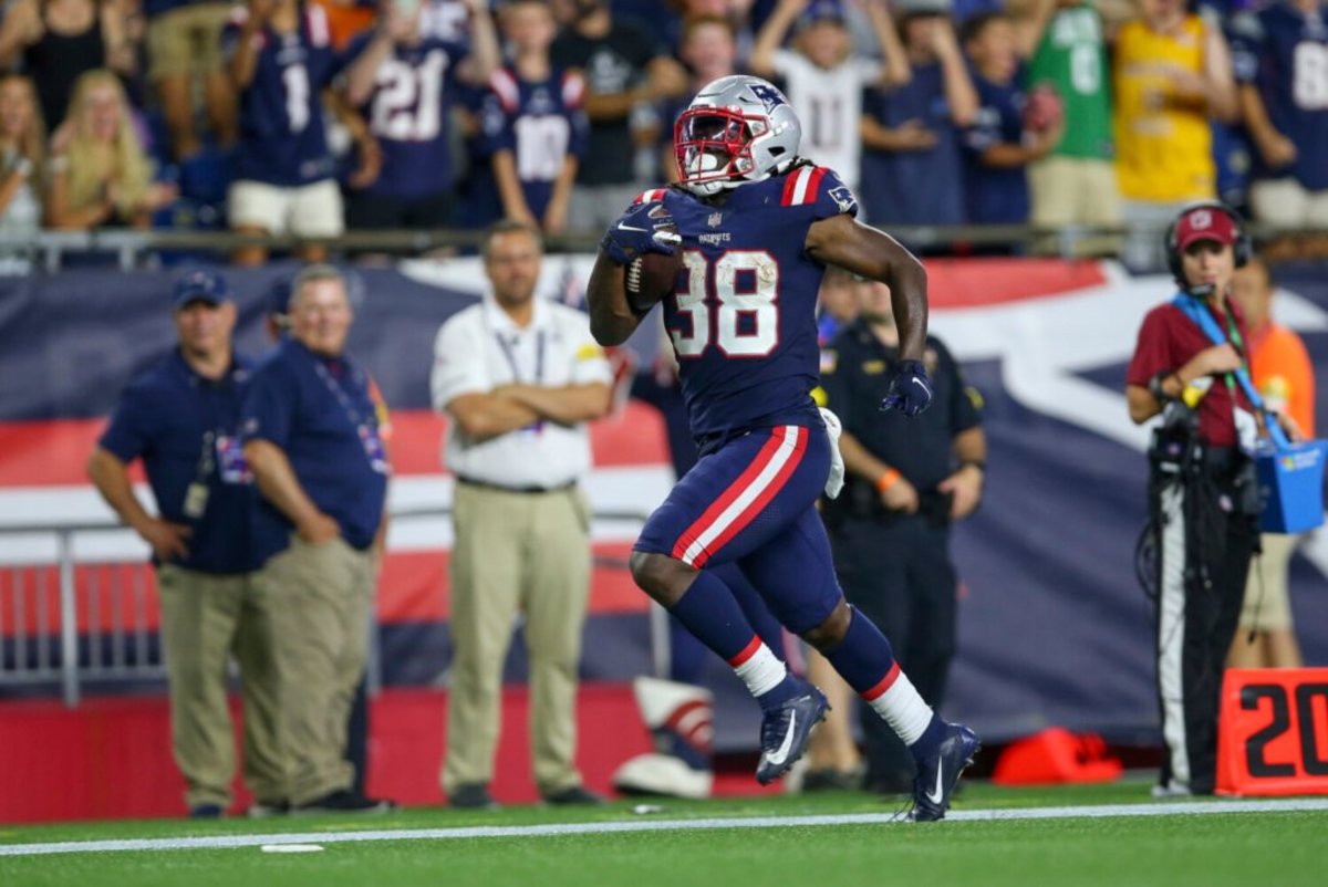 Patriots RB Rhamondre Stevenson